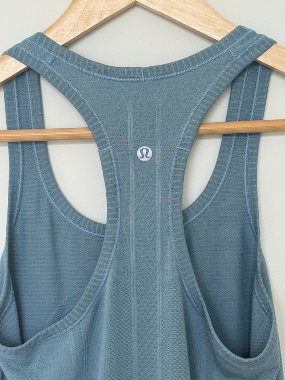 Lululemon Swiftly Tech Racerback Tanktop - Picture 3 of 3